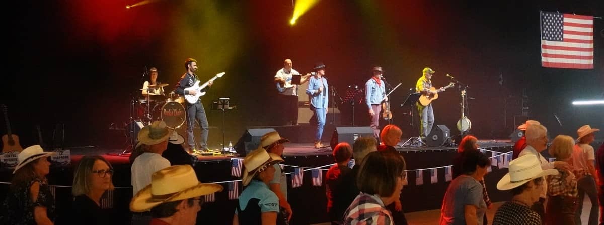 Sur scène en live, Rockin' Chairs, groupe orchestre country rock