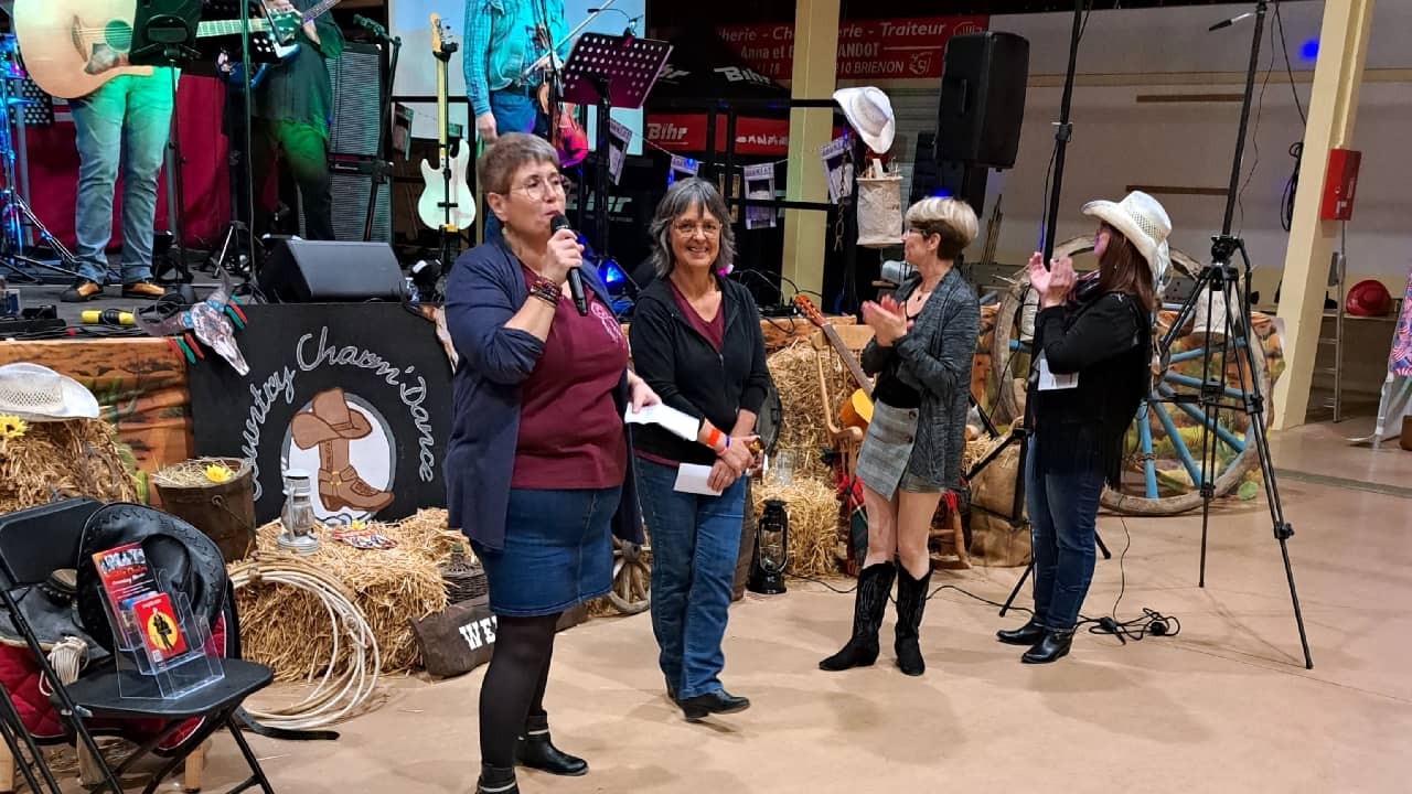 Rockin' Chairs aux 15 ans du Country Charm'Dance de Charmoy - Migennes (89)