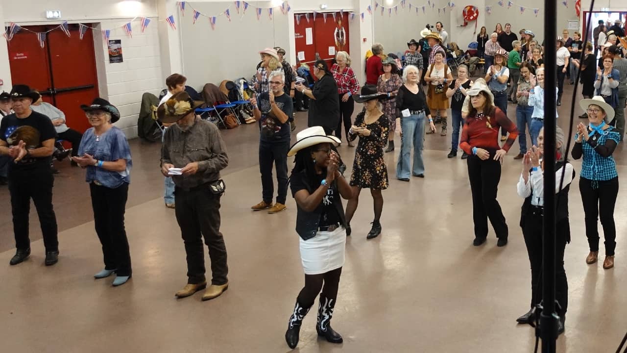 Rockin' Chairs au bal des Cowboy Hat Dancers - Plaisir (78) / photo Eric Caumes