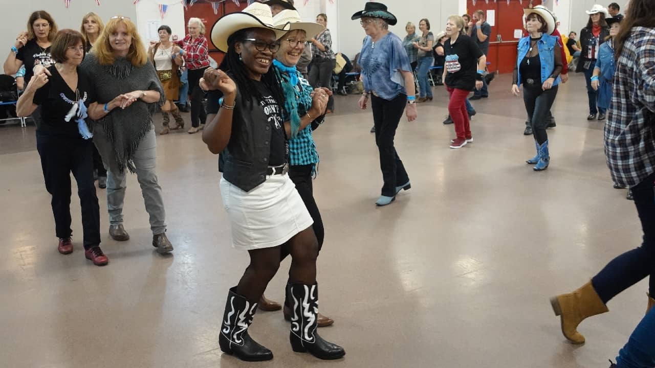 Rockin' Chairs au bal des Cowboy Hat Dancers - Plaisir (78) / photo Eric Caumes