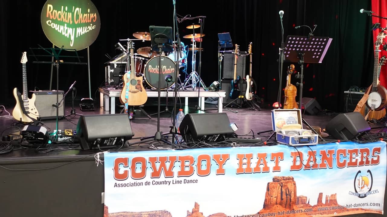 Rockin' Chairs chez les Cowboy Hat Dancers à Plaisir - Photo Eric Caumes