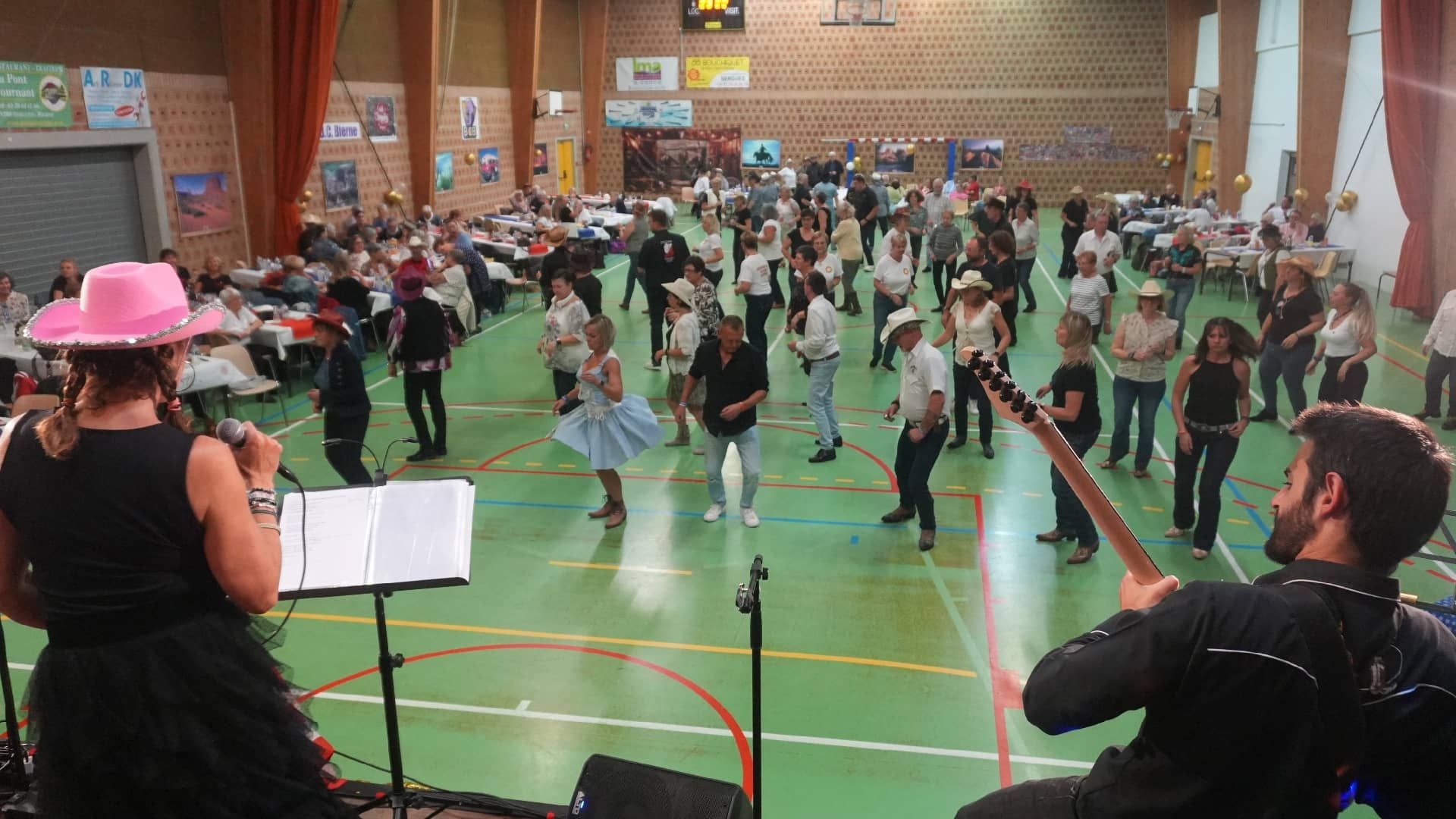 Rockin' Chairs chez les Feet On Fire - Bierne (59) - photo Eric Caumes