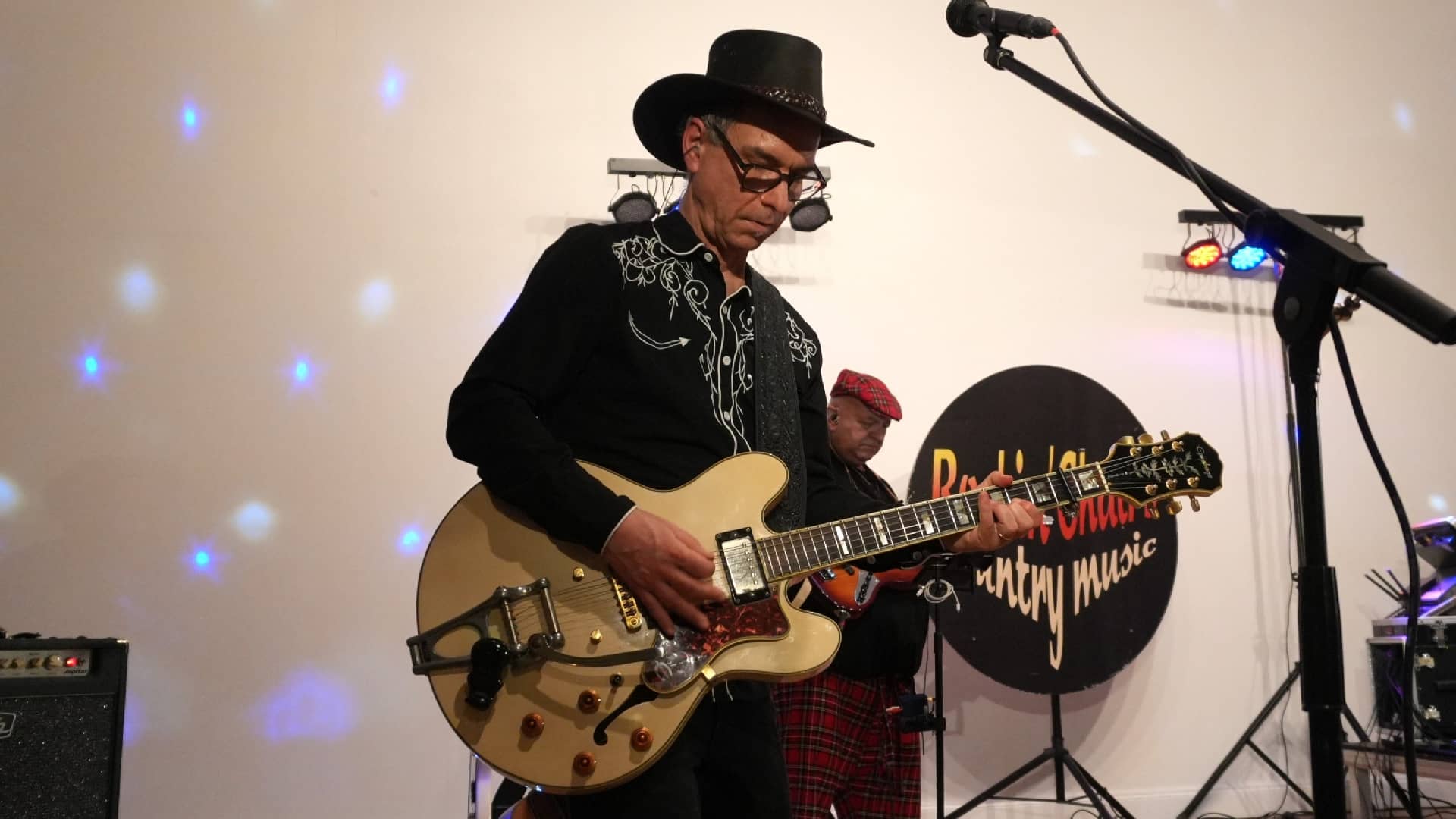 Concert chez les Santiags And Co à Thierville-sur-Meuse (55) - photo Eric Caumes