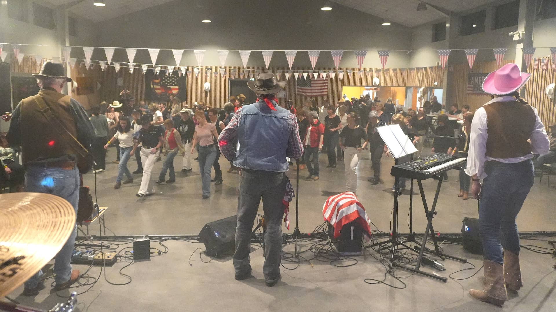 Concert chez les Lussat Bottes Blues à Lussat (63) - photo Eric Caumes