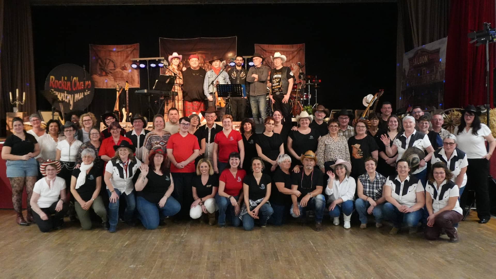 Concert chez les Enfile Tes Bottes à Ouzouer-le-Marché (41) - photo Eric Caumes