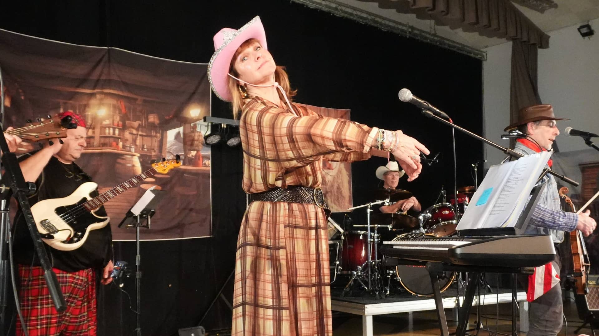 Concert chez les Enfile Tes Bottes à Ouzouer-le-Marché (41) - photo Eric Caumes