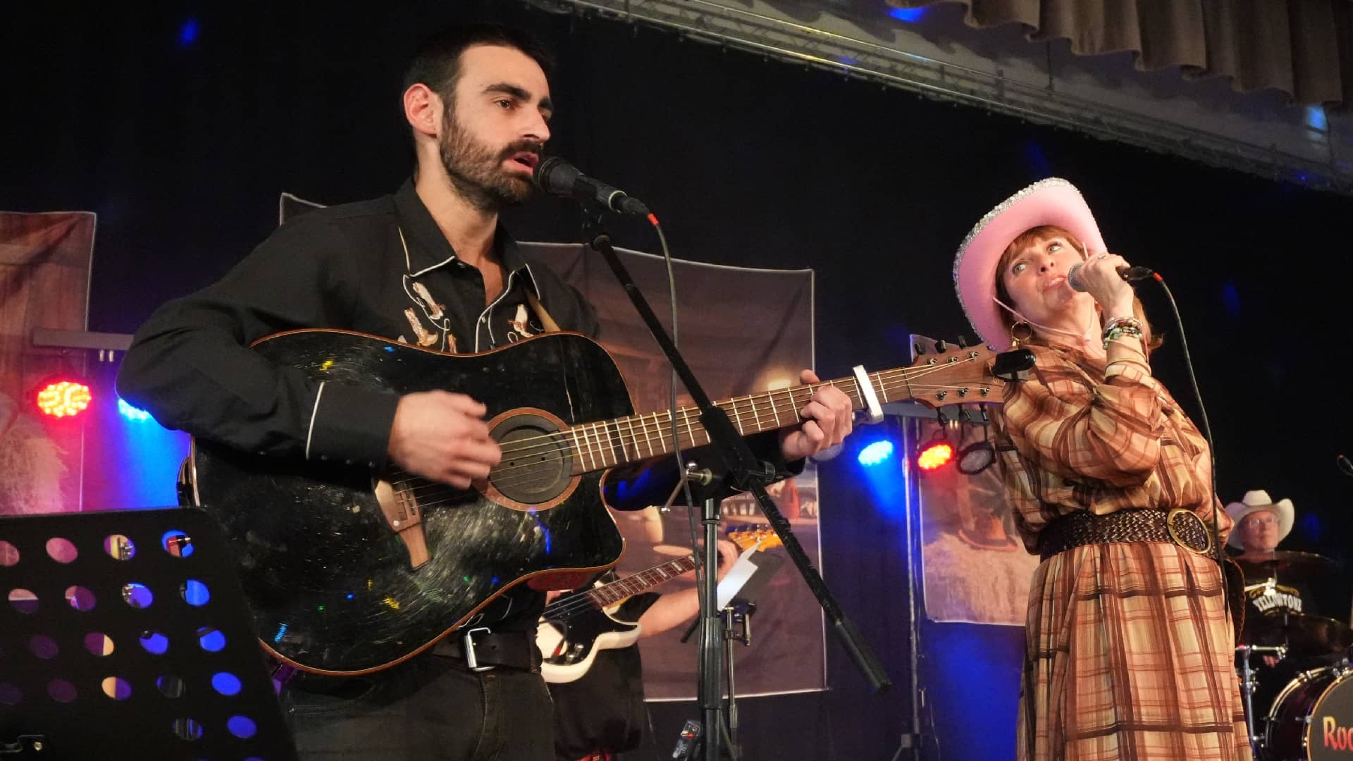 Concert chez les Enfile Tes Bottes à Ouzouer-le-Marché (41) - photo Eric Caumes