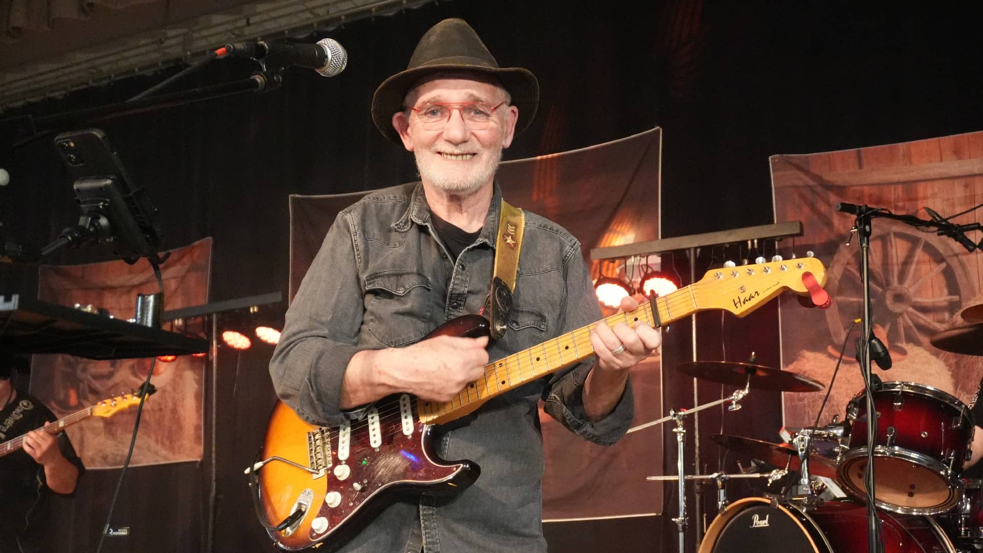 Concert chez les Enfile Tes Bottes à Ouzouer-le-Marché (41) - photo Eric Caumes