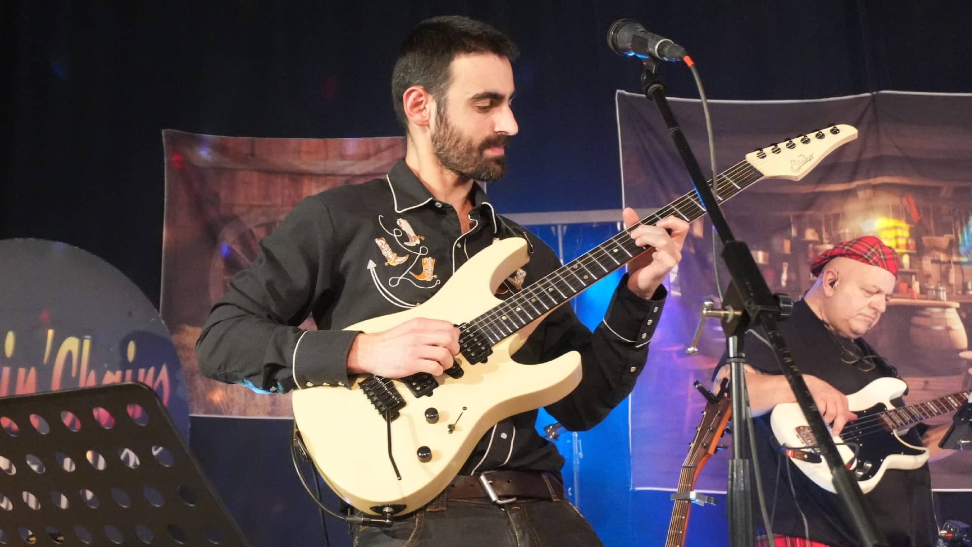 Concert chez les Enfile Tes Bottes à Ouzouer-le-Marché (41) - photo Eric Caumes
