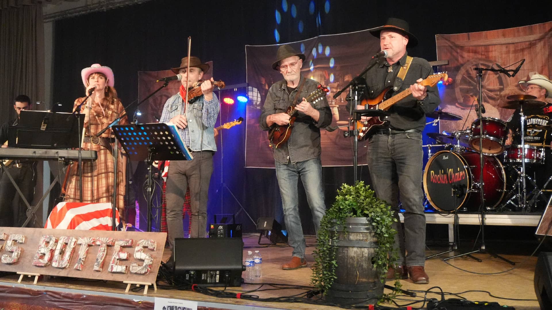 Concert chez les Enfile Tes Bottes à Ouzouer-le-Marché (41) - photo Eric Caumes