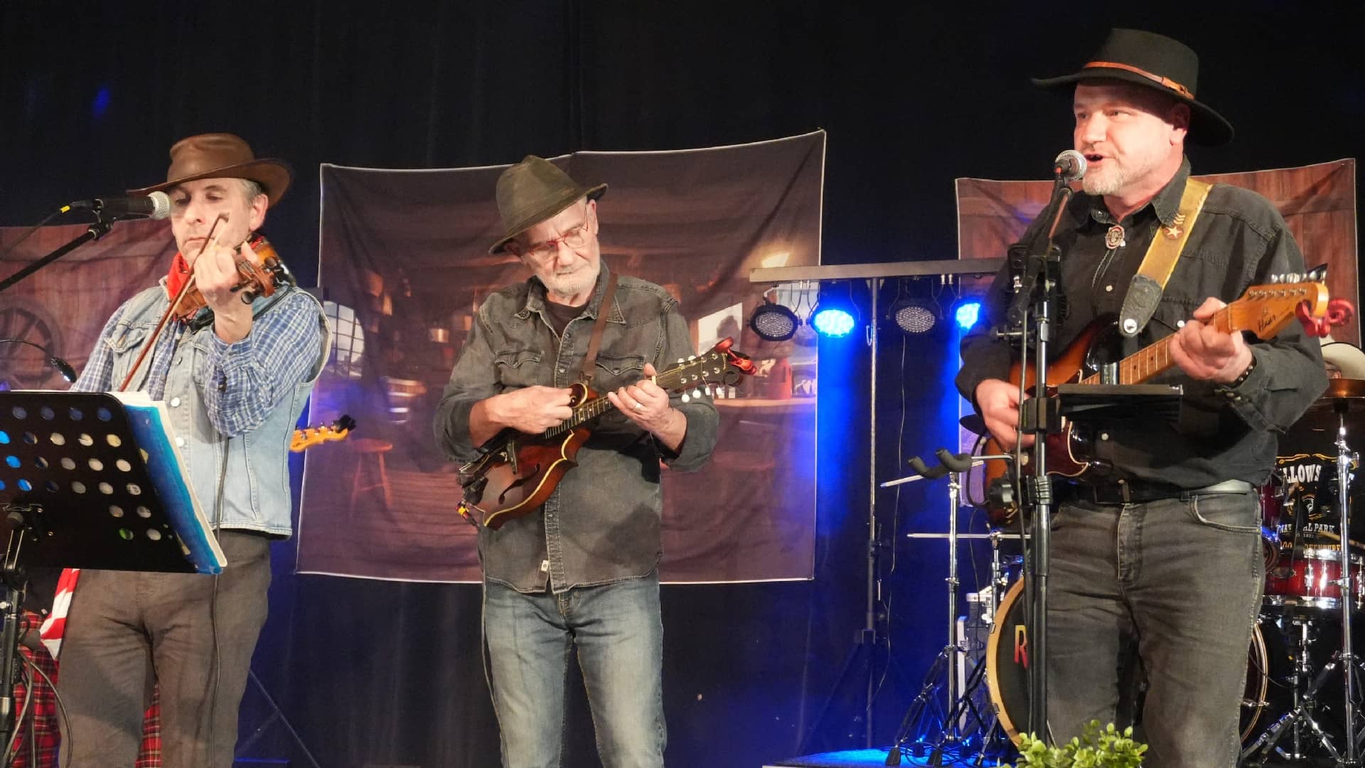 Concert chez les Enfile Tes Bottes à Ouzouer-le-Marché (41) - photo Eric Caumes