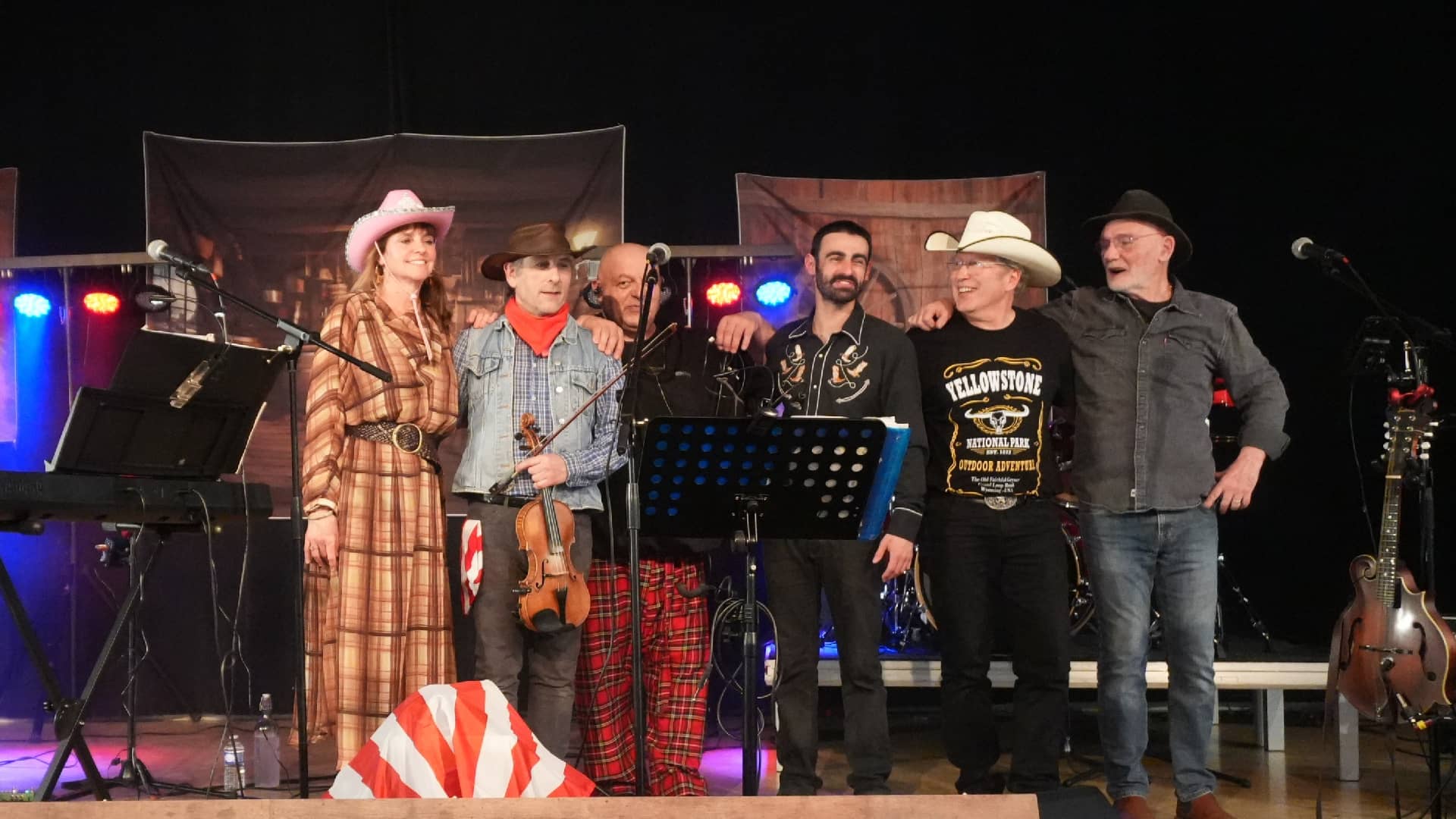 Concert chez les Enfile Tes Bottes à Ouzouer-le-Marché (41) - photo Eric Caumes