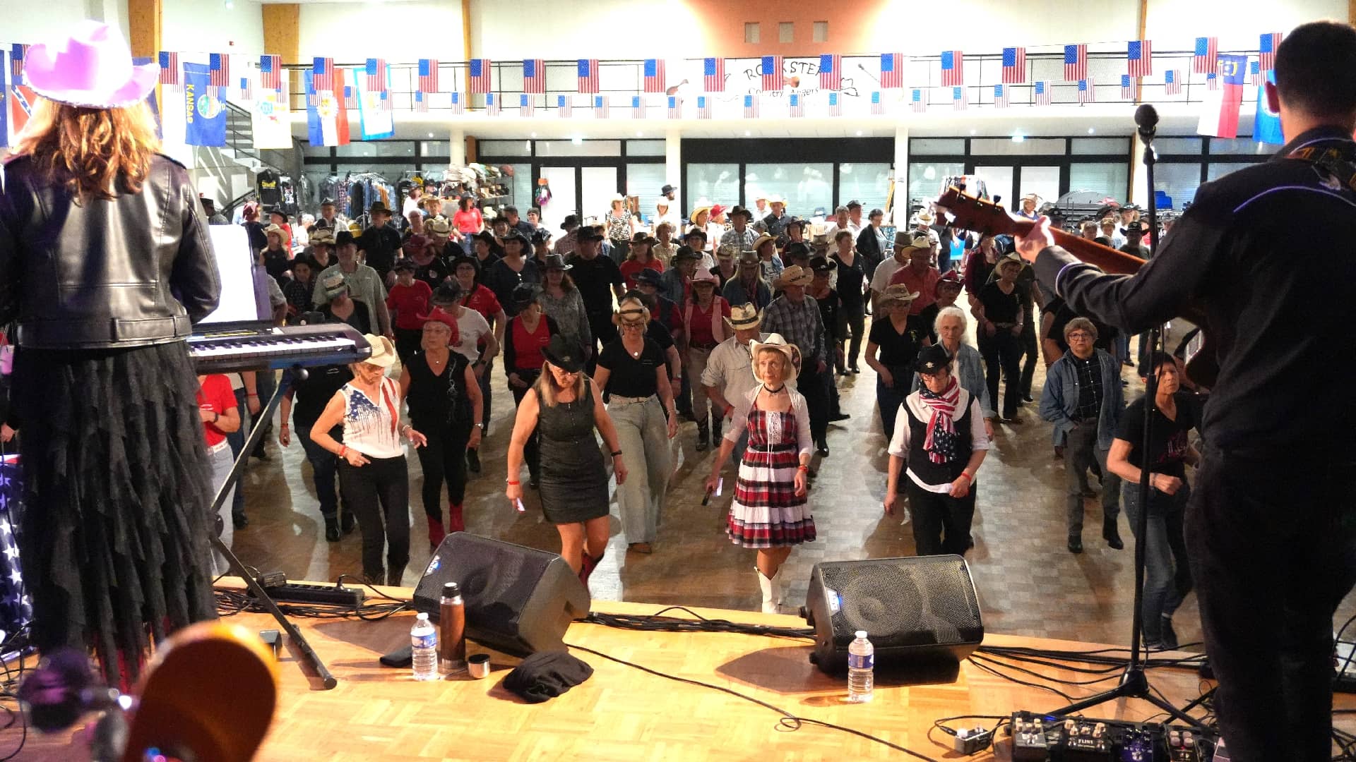 Concert chez les Rock Step Country Angers à Soucelles (49) - Photo : Eric Caumes