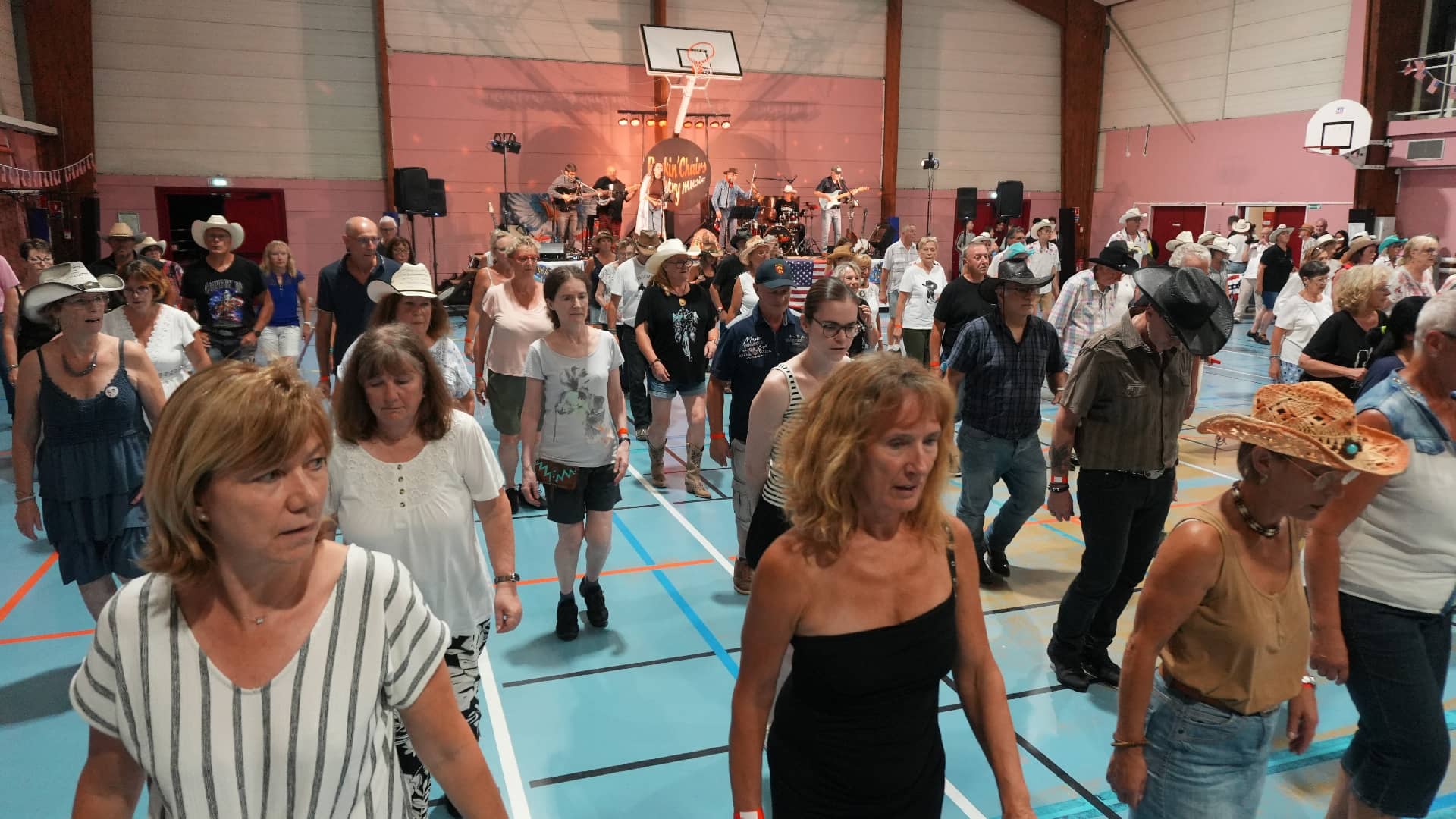 Concert chez les Flower Country à Perriers-sur-Andelle (27) - Photo : Eric Caumes
