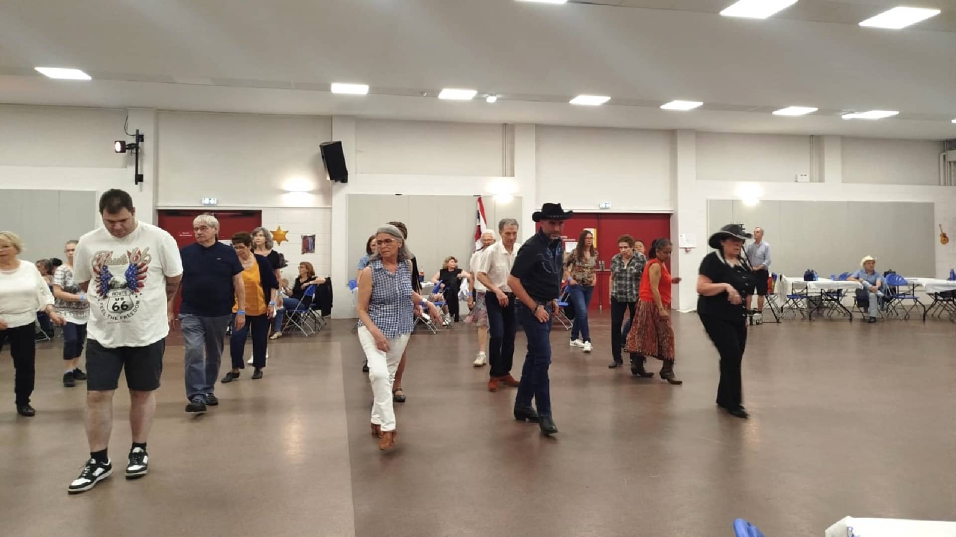 Rockin' Chairs chez les Cowboy Hat Dancers - Plaisir (78) - Photo Valérie Thomas