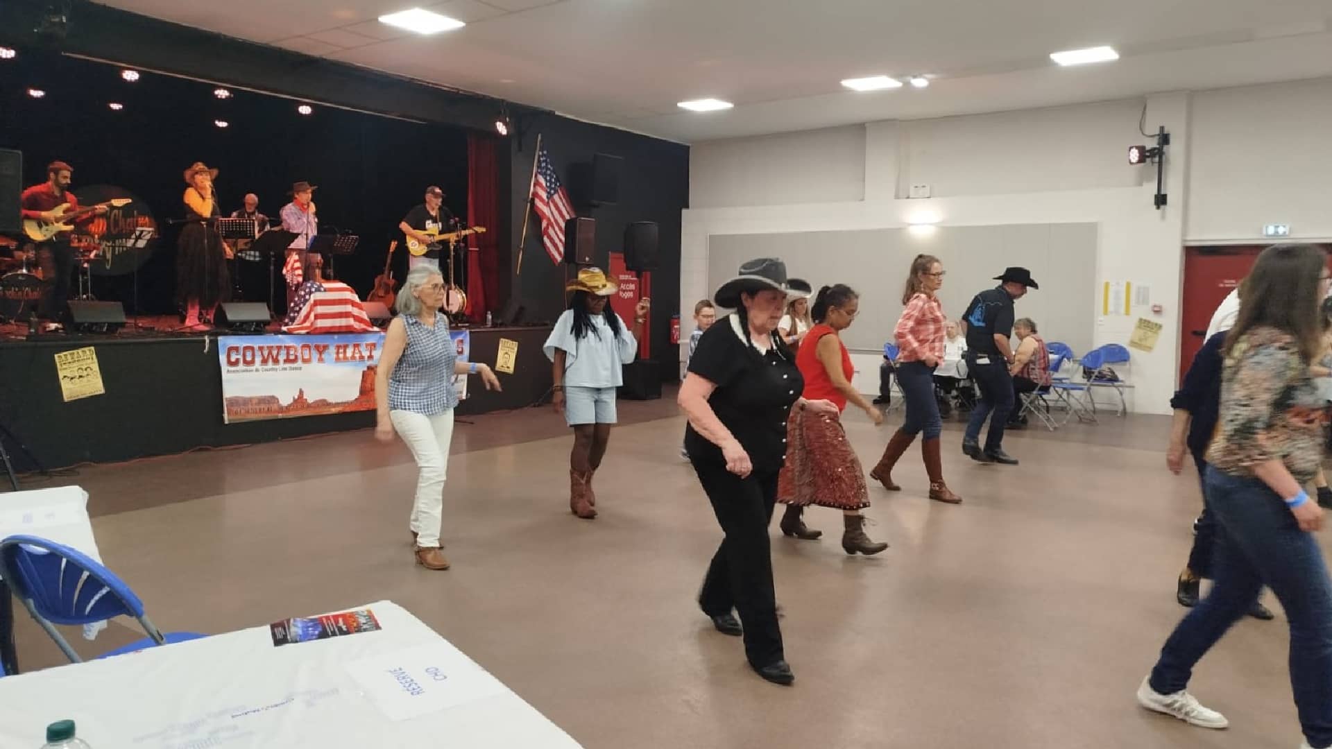 Rockin' Chairs chez les Cowboy Hat Dancers - Plaisir (78) - Photo Valérie Thomas