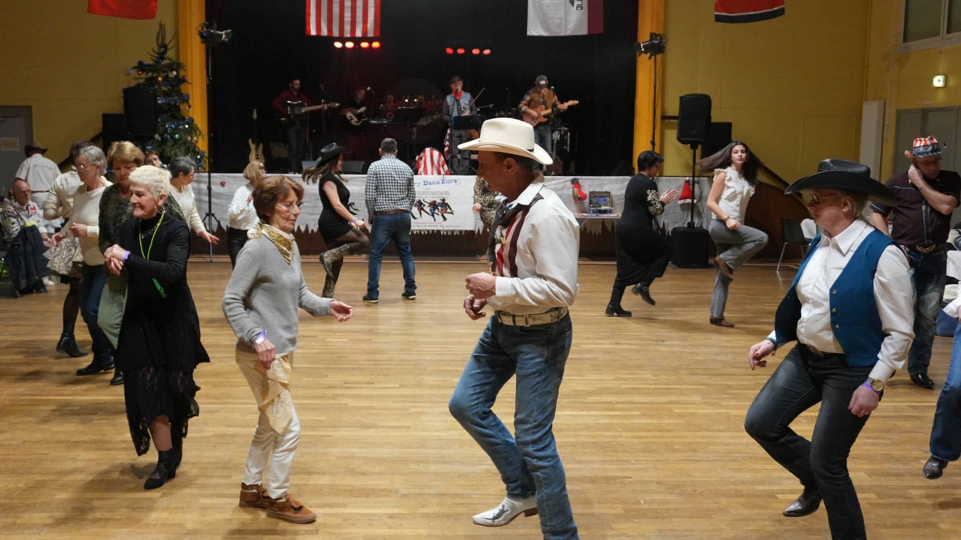 Réveillon chez les Country Dans'Eure - Brionne (27) - photo Eric Caumes