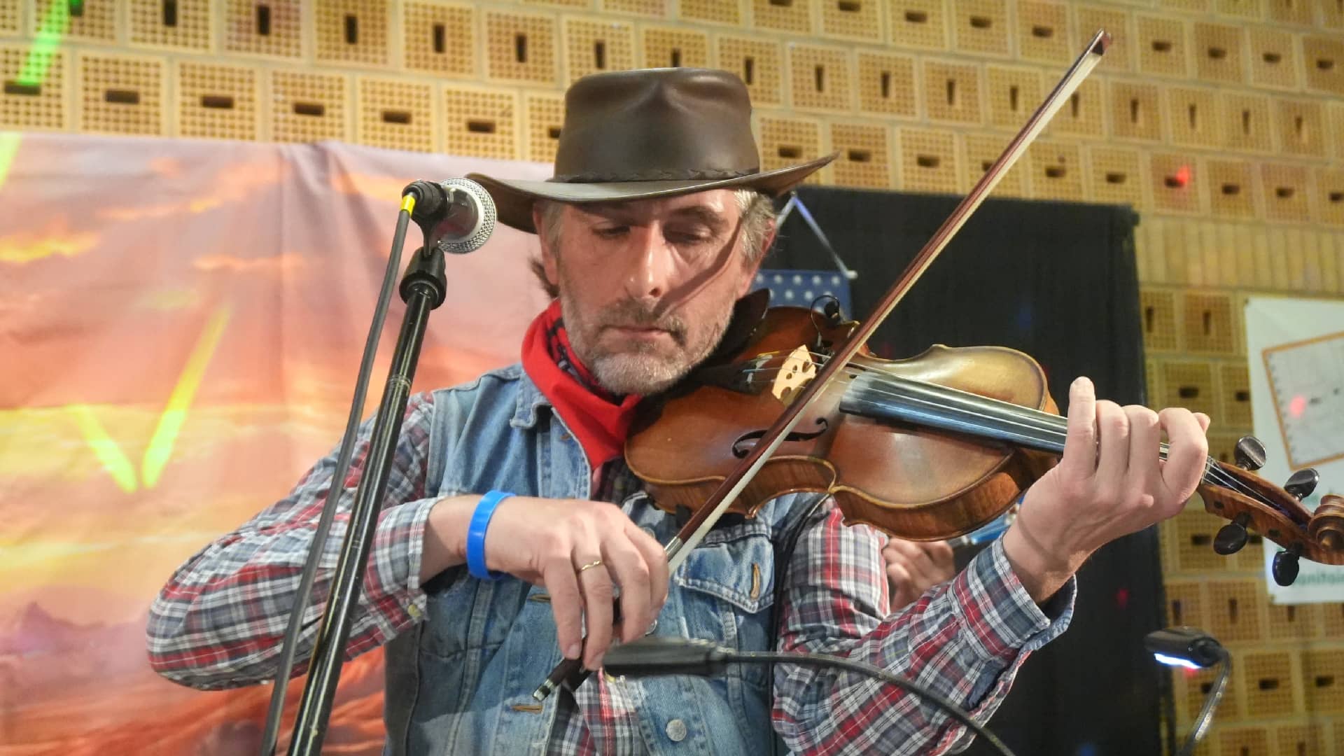 Rockin' Chairs chez les Feet On Fire - Bierne (59) - photo Eric Caumes