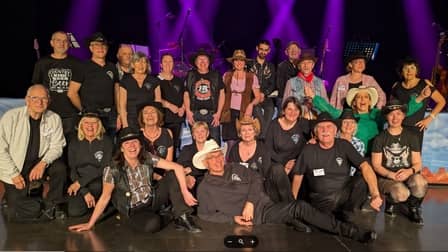 Medley par Rockin' Chairs, groupe country rock - Bal-concert chez les Tumbleweeds31 - Tournefeuille (31) - Captation et montage photo/vidéo : Eric Caumes