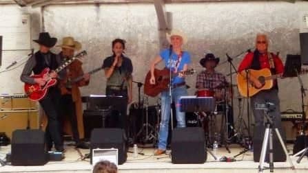 Redneck woman (Gretchen Wilson) par Rockin' Chairs, orchestre country rock - Les Kiosques à Musique - La-Garenne-Colombes